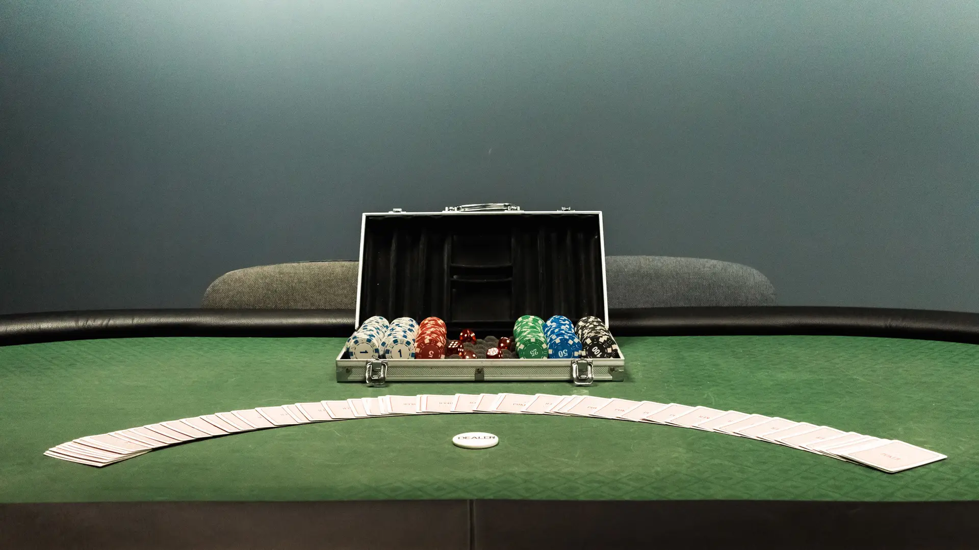 Pokertable med sjetonger i Las Vegas